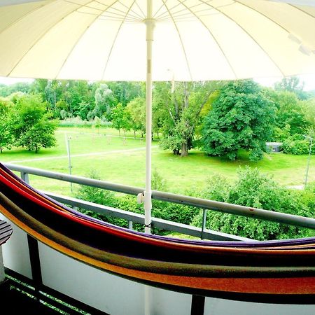 Apartment With Park And National Stadion View Private Free Parking Varsóvia Exterior foto